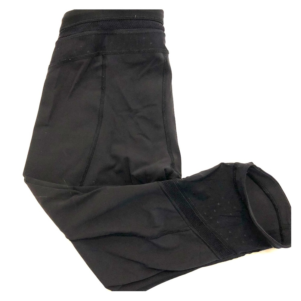 Lululemon crop leggings size 6